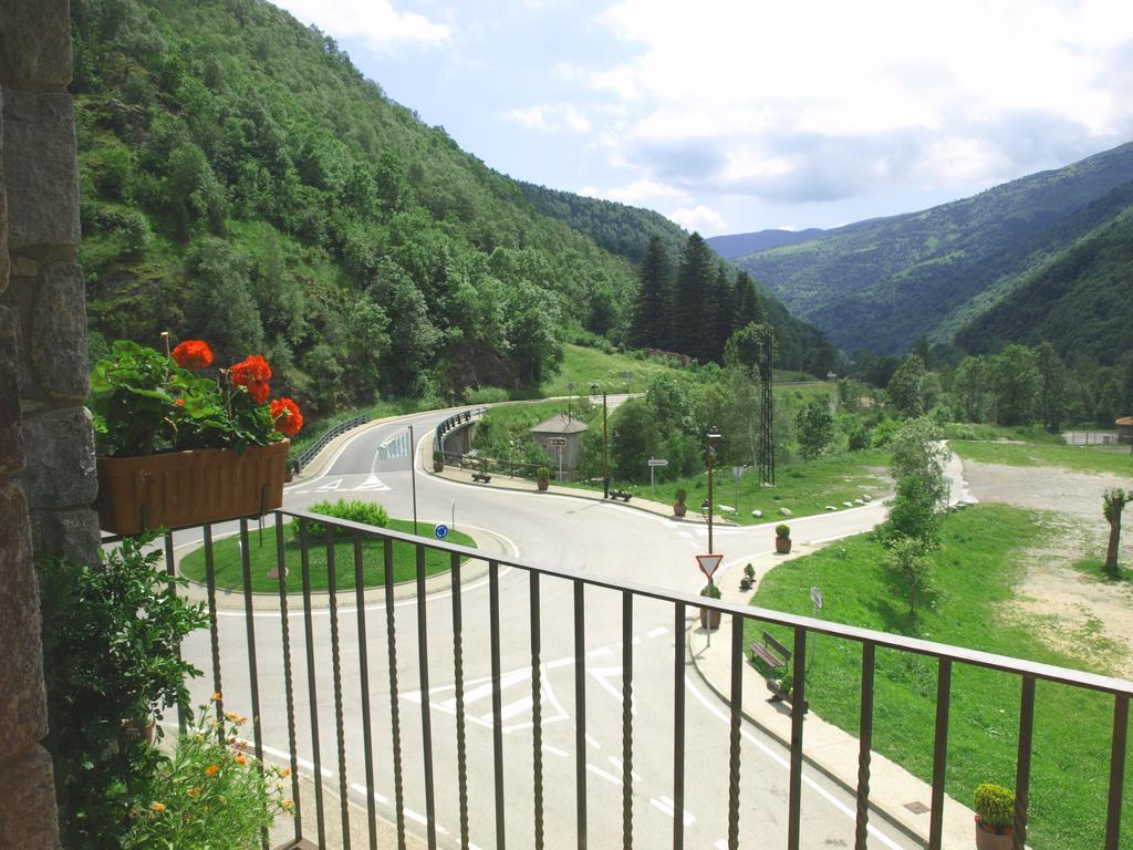 Hotel La Farga Риполь Экстерьер фото